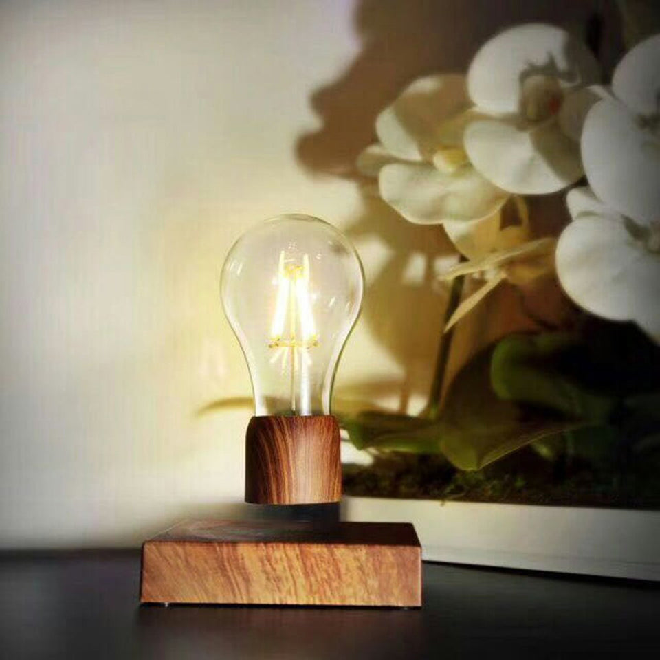 La lampe flottante design en lévitation ! - Stock  très limité